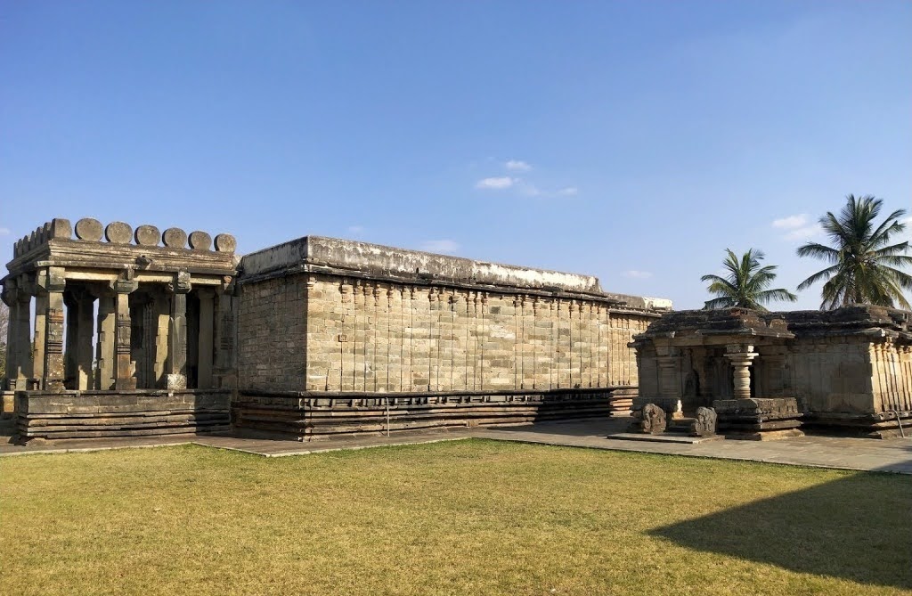 Halebidu Shantinatha Jain Basadi – Karnataka