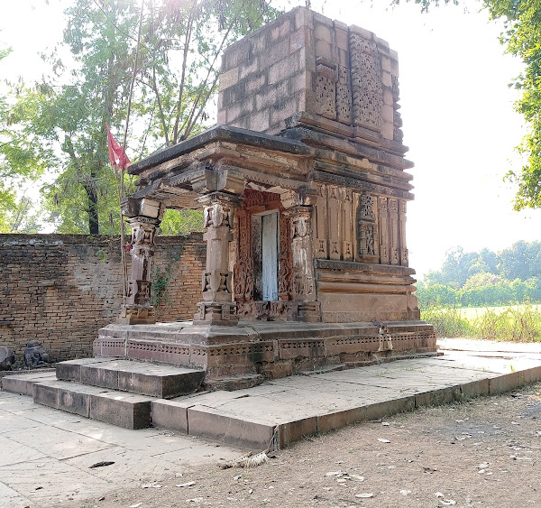 குர்ஹா மகாதேவர் கோயில், உத்தரப்பிரதேசம்