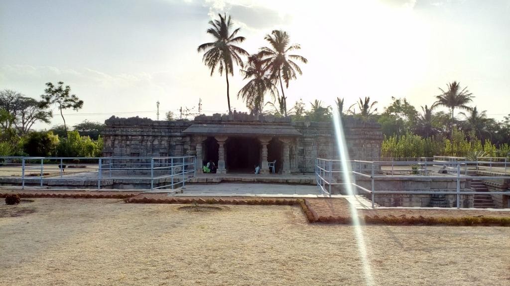 Lakkundi Manikeswara Temple – Karnataka