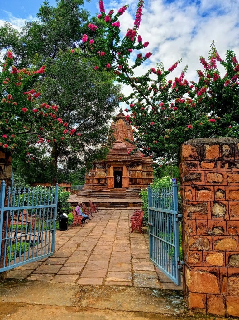 பஸ்தர் நாராயணபால் கோயில், சத்தீஸ்கர்