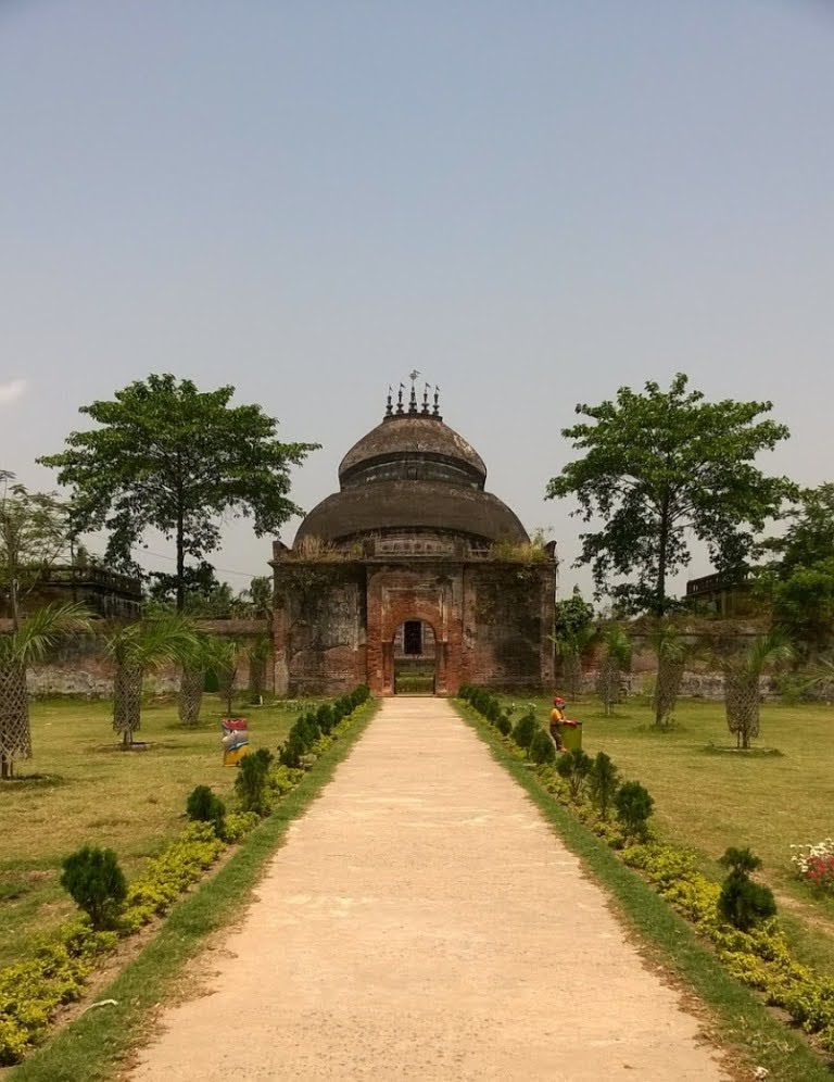 காஞ்சரபாரா கிருஷ்ண ராய் கோயில், மேற்கு வங்காளம்