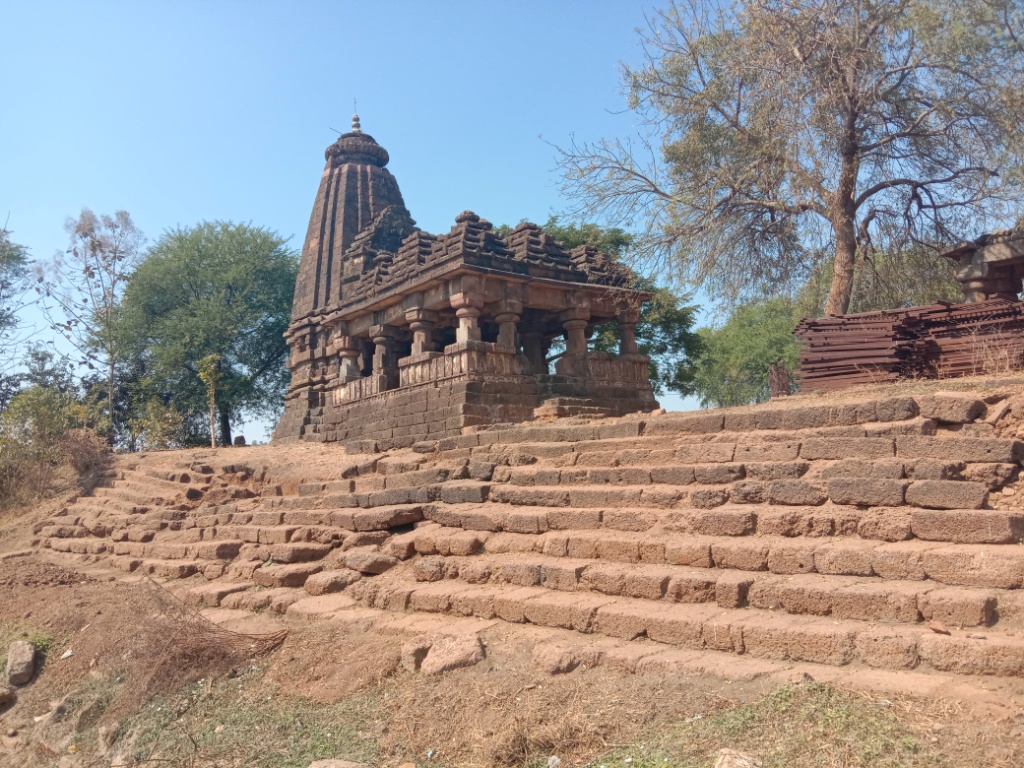 தானேகான் மகாதேவர் கோயில், மகாராஷ்டிரா