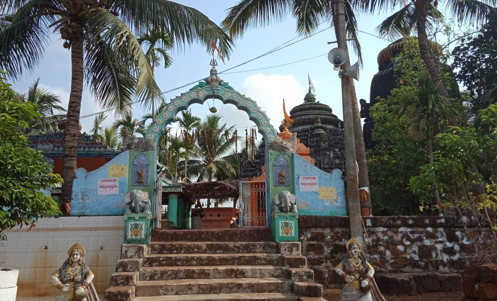 குவபாதா பக்ரேஸ்வர கோயில்,  ஒடிசா