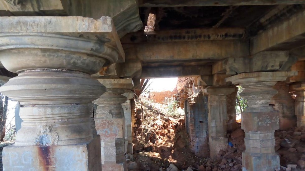 Pushpagiri Pushpeswara Swamy Temple, Andhra Pradesh
