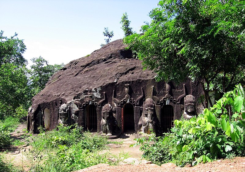 போவின்டாங் குகை வளாகம், மியான்மர் (பர்மா)