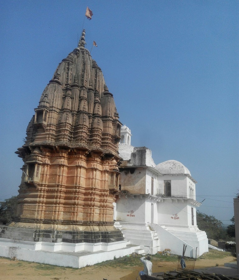 பவாயா துமேஷ்வர் மகாதேவ் கோயில், மத்தியப் பிரதேசம்