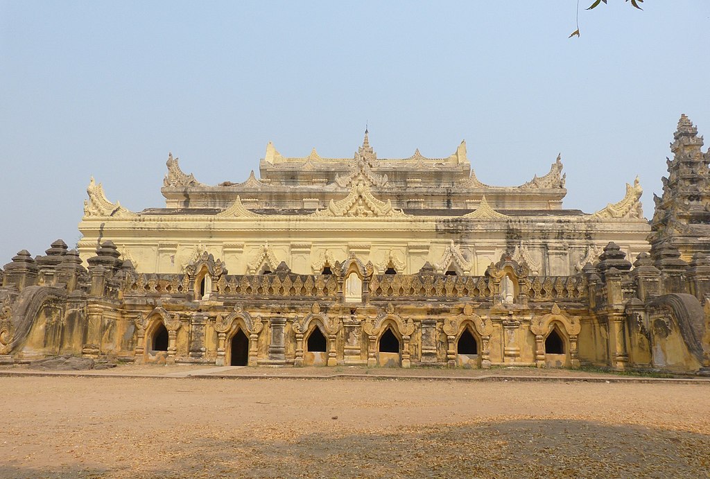 Maha Aungmye Bonzan Temple, Myanmar
