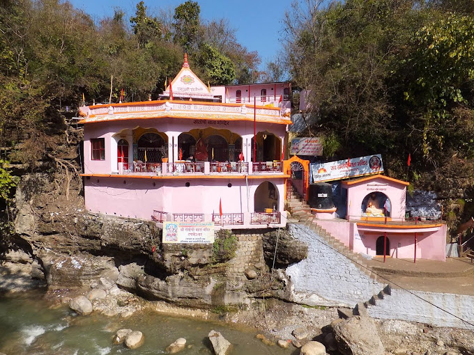 Dehradun Tapkeshwar Temple, Uttarakhand