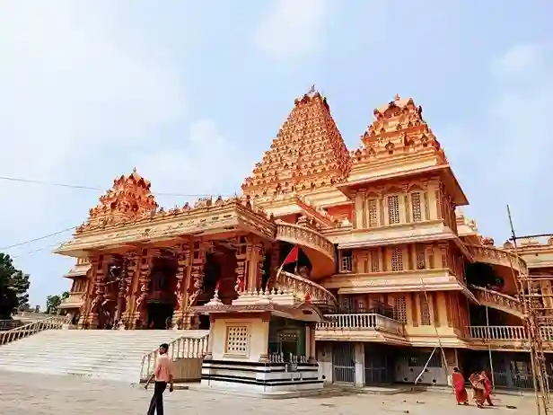 Chhatarpur (Shri Aadya Katyayani Shakti Peetham) Temple, Delhi