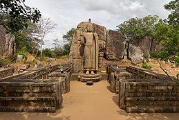 அவுக்கண புத்தர் சிலை, இலங்கை