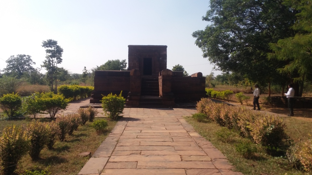 பர்குலீஸ்வரர் கோயில், மத்தியபிரதேசம்