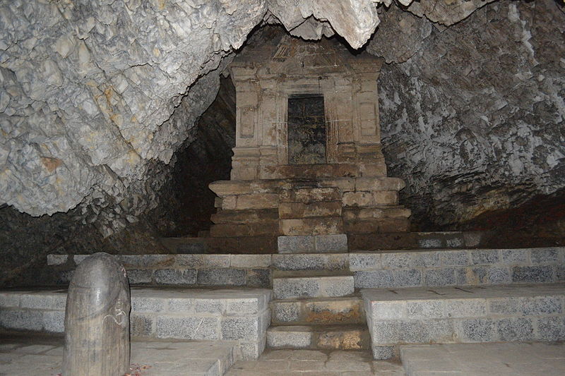 பம்சுவா சிவன்  குடைவரைக் கோயில், – ஜம்மு காஷ்மீர்
