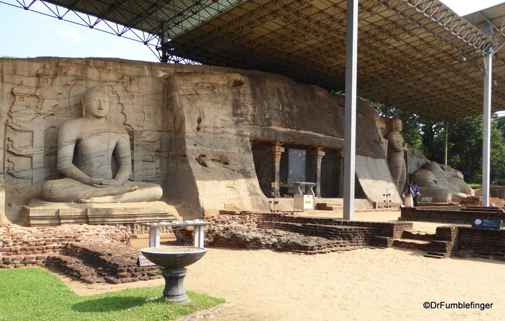 Nissankamallapura Gal Vihara (Uttararama),   Sri Lanka