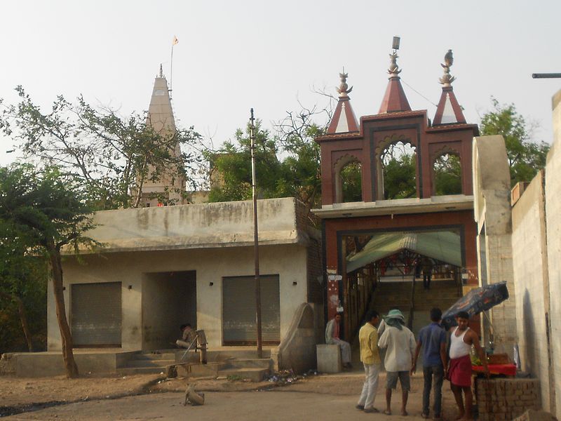 Gokulam ( Thiruvaaipaadi)  Sri Navamohanakrishna Perumal,  Uttar Pradesh
