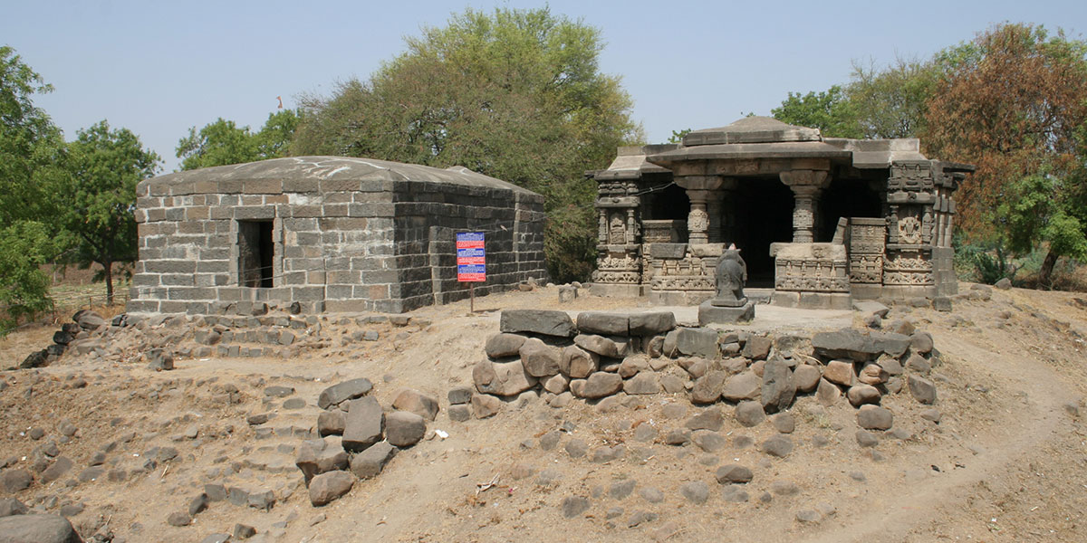 உக்கடேஷ்வர் & மகாதேவர் கோவில், மகாராஷ்டிரா