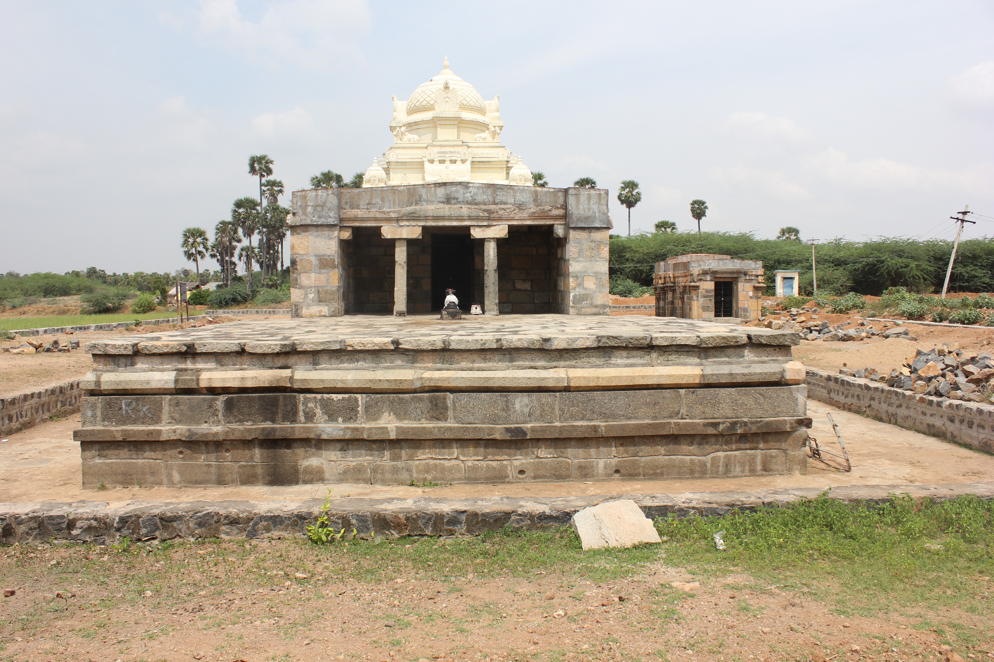 Azhagiyamanavalam Pachil Amaleeshwaram Shiva Temple, Trichy