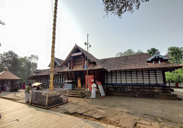 Sri Thirumandhamkunnu Bhagavathi Temple- Kerala